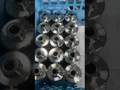 Stampi personalizzabili per elementi di fissaggio a forma speciale