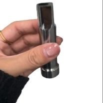 Lucidatura di stampi per elementi di fissaggio sagomati personalizzati con materiali in acciaio e carburo di tungsteno